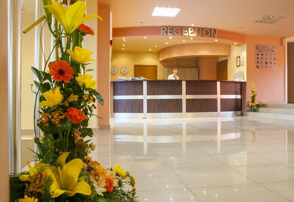 Strandzha Hotel - Free Parking Золоті Піски Екстер'єр фото